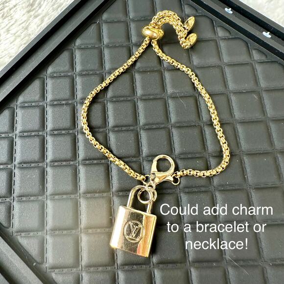 Authentic luxury brand charm Pendants *ONLY ONE*  LIKE NEW - Picture 6 of 7